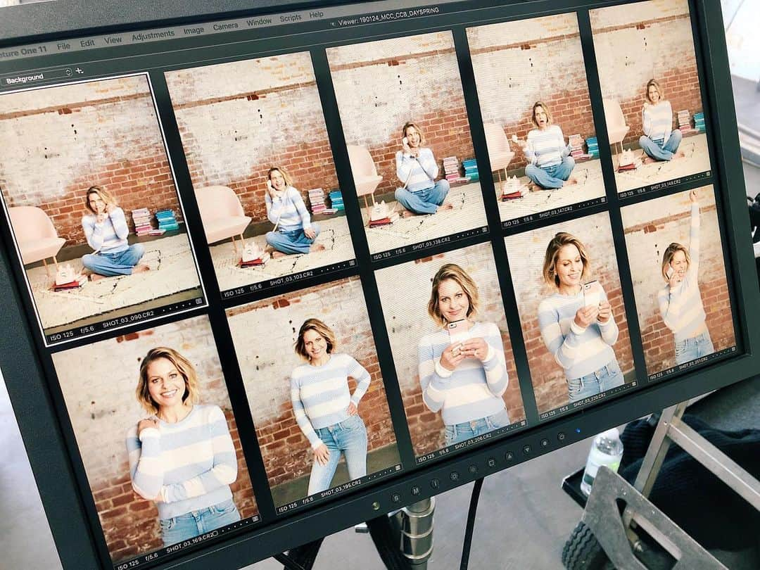 キャンディス・キャメロン・ブレさんのインスタグラム写真 - (キャンディス・キャメロン・ブレInstagram)「behind the scenes of the many moods of Candace 🙋🏼‍♀️☺️🙃😏 :: @dayspringcards ::」6月28日 10時41分 - candacecbure