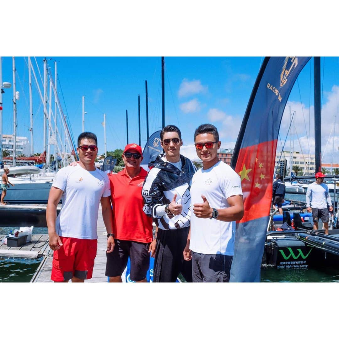 フー・ビンさんのインスタグラム写真 - (フー・ビンInstagram)「Lovely meeting you all ChinaOne Ningbo team! Extremely happy to support Chinese marine sport and you guys are great example for the young enthusiasts! @gc32racingtour  #hubing #lifestyle #ChinaOneNingbo #GC32RacingTour #lagos #yatchs #sailing  #luxurylifestyle #후빙#胡兵 #フービン #胡兵时尚观点 #胡兵全球Go  #fashiontrip #fashion #fashionicon #fashionindustry  #actor #chineseactor #chinesemodel #asianactor #menswear #mensstyle」6月28日 10時56分 - hubing