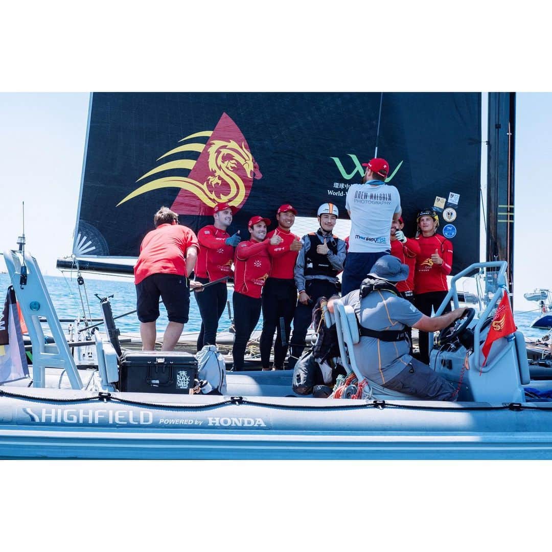 フー・ビンさんのインスタグラム写真 - (フー・ビンInstagram)「This must be most unique experience I’ve had for a long time. Sitting right on the edge witnessing the wind powered boat FLY was something I have never imagined. The ChinaOne Ningbo team made it felt like playing a piano, smooth yet powerful.  #hubing #lifestyle #ChinaOneNingbo #GC32RacingTour #lagos #yatchs #sailing  #luxurylifestyle #후빙#胡兵 #フービン #胡兵时尚观点 #胡兵全球Go  #fashiontrip #fashion #fashionicon #fashionindustry  #actor #chineseactor #chinesemodel #asianactor #menswear #mensstyle」6月28日 11時04分 - hubing