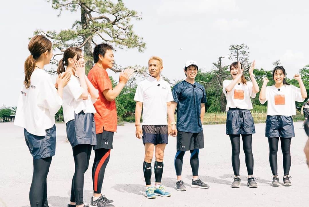 蜂谷晏海さんのインスタグラム写真 - (蜂谷晏海Instagram)「さてさて！ 放送日が近くなってきましたので、再度告知させてください！🤗💖💖 6月30日(日）14：00～15：00 #テレビ静岡 にて。 ～美女と野獣が夏の京都・オススメスポットを駆け巡る⁉～「街ラン・スペシャルin京都」 にTGRとして出演しています！ 公式アドバイザーの森脇さんと、庄司さん、八木さんと一緒にランしながら京都の街を巡っています☺️ ぜひ見てね〜🙋‍♀️☀️ #楽しかった#京都ラン #京都#ランニング #TGR #tokyogirlsrun #beachme #slenda #相模屋」6月28日 11時20分 - hachiyaami