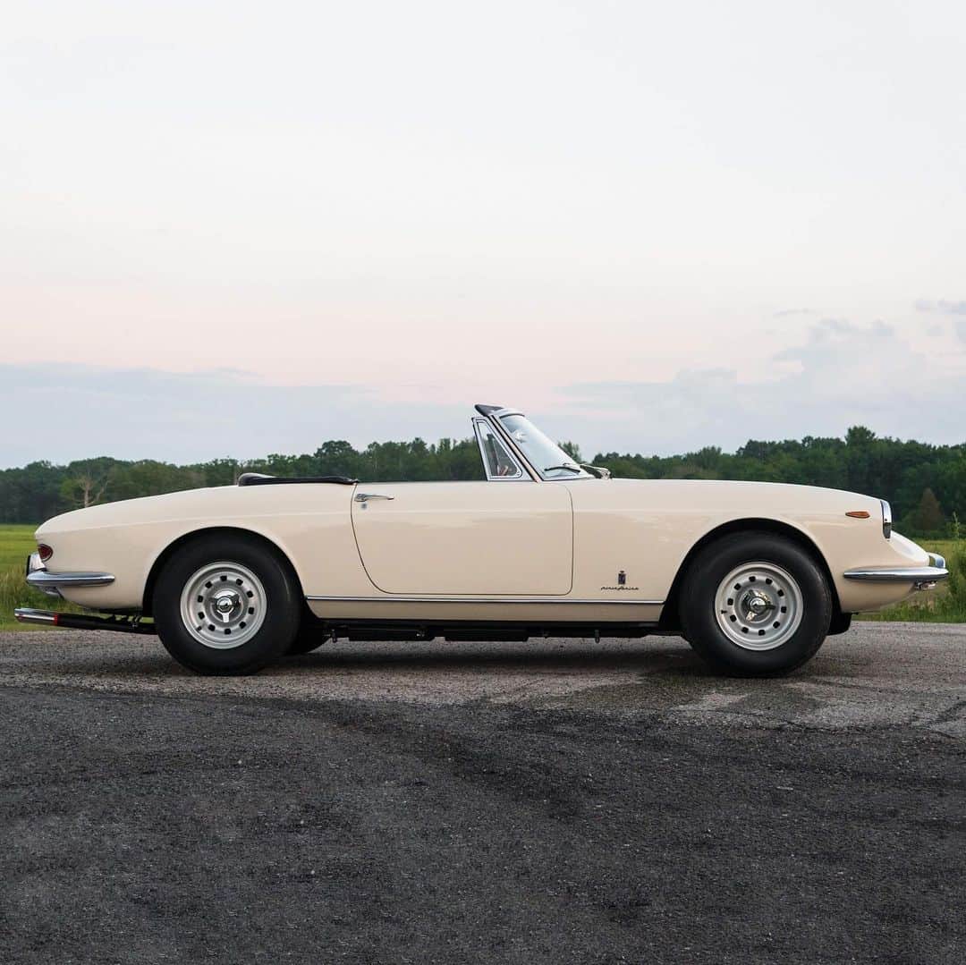HYPEBEASTさんのインスタグラム写真 - (HYPEBEASTInstagram)「#hypeAF: A 1969 @ferrari 365 GTS Spider is set to hit the auction block. One of only 20 remaining in the world with this specific color scheme, the car features a bodywork by @pininfarina_official and an upgraded 4.4L engine which delivers a horsepower up to 320 and a torque output of 267 foot-pounds.  Photo: @rmsothebys」6月28日 11時32分 - hypebeast