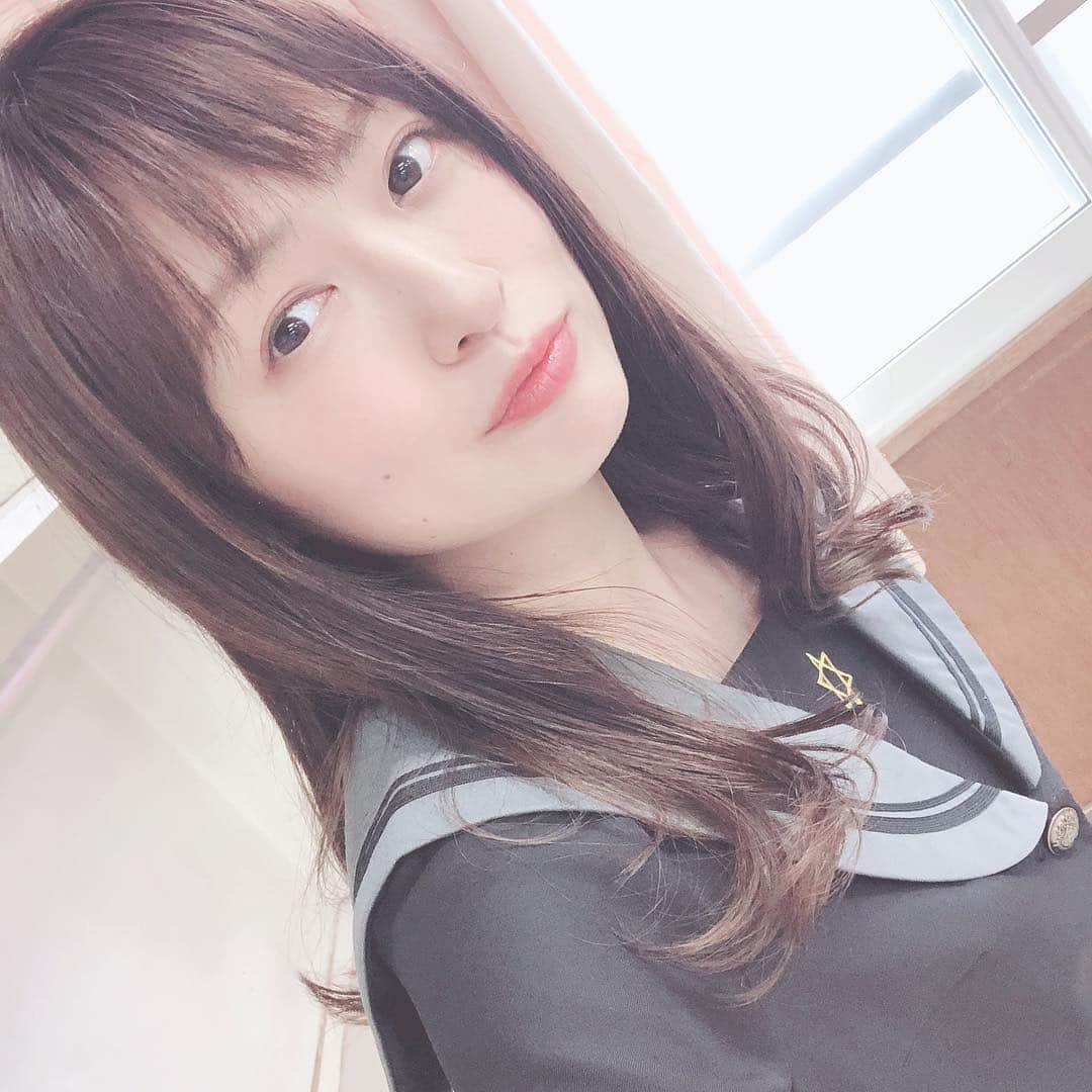 のインスタグラム：「* 制服  #脇田唯 #母校で #制服 #ごめんなさい #着たかった #許して #セーラー服 #セーラー」