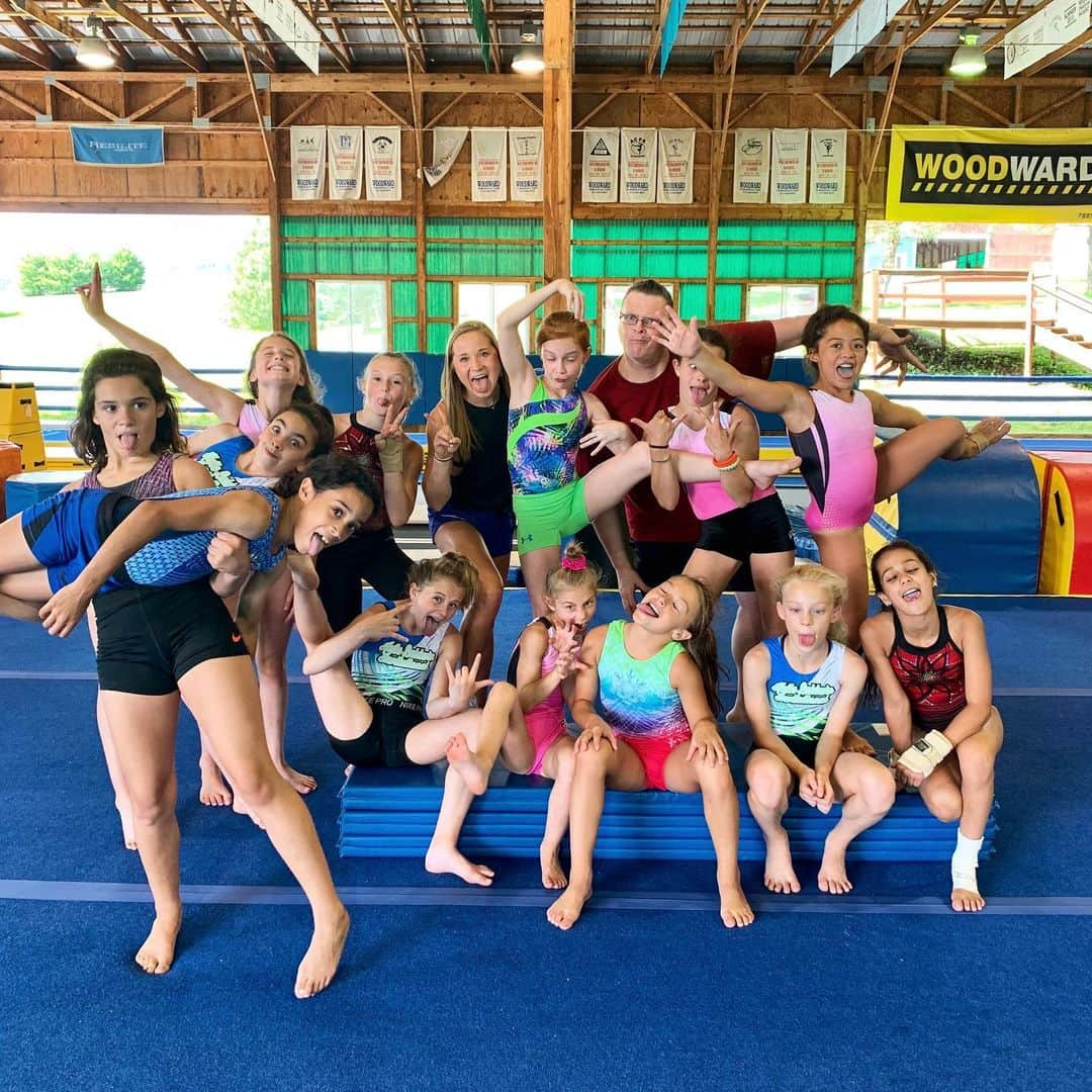 マディソン・コシャンさんのインスタグラム写真 - (マディソン・コシャンInstagram)「A fun week with lots of silly little gymnasts😋」6月28日 11時27分 - madison_kocian