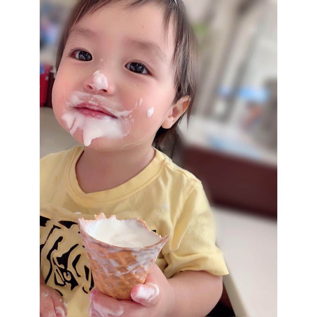 川崎希さんのインスタグラム写真 - (川崎希Instagram)「ice creamちょっとだけ食べたよ〜🍨 #icecream #baby」6月28日 12時11分 - kawasakinozomi