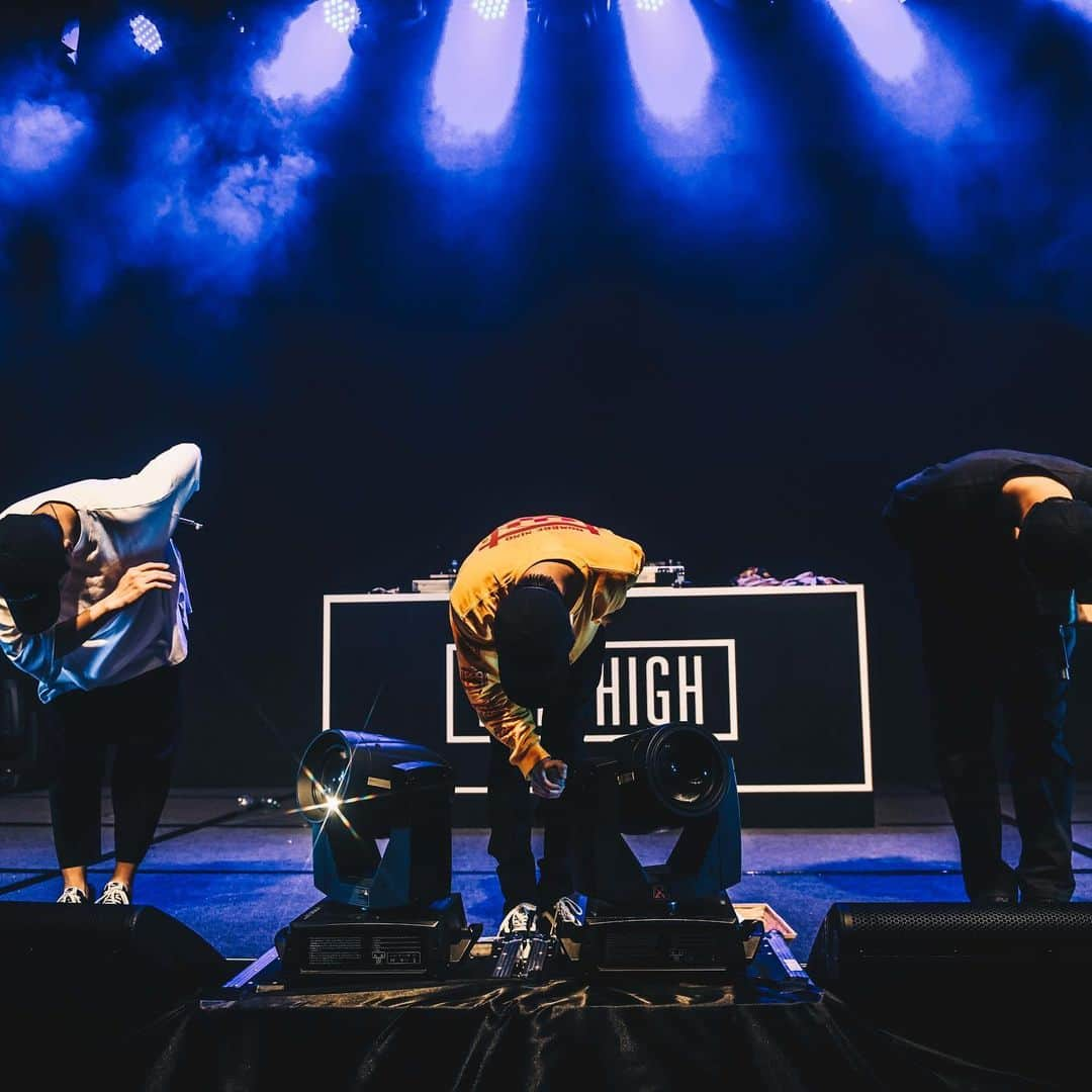 DJトゥーカッツ さんのインスタグラム写真 - (DJトゥーカッツ Instagram)「Hong Kong #epikhigh #epikhigh2019tour #hongkong #에픽하이 #홍콩」6月28日 12時25分 - realtukutz