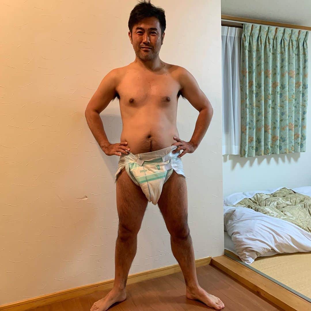 おむつ　ヌード 