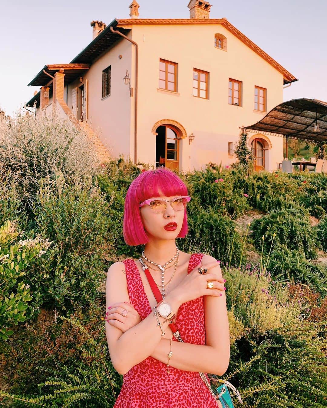 AYAさんのインスタグラム写真 - (AYAInstagram)「I spend relax and refresh time in big beautiful nature, here in Tuscany.🌿🍃🥀🌻 トスカーナの自然の中で解放的に リラックスして良き時間を過ごしています。自然の美しさに圧倒される毎日、、、🌎✨ #advertising #D1Milano #D1WAYTOItaly @d1milano」6月28日 12時56分 - ayaxxamiaya