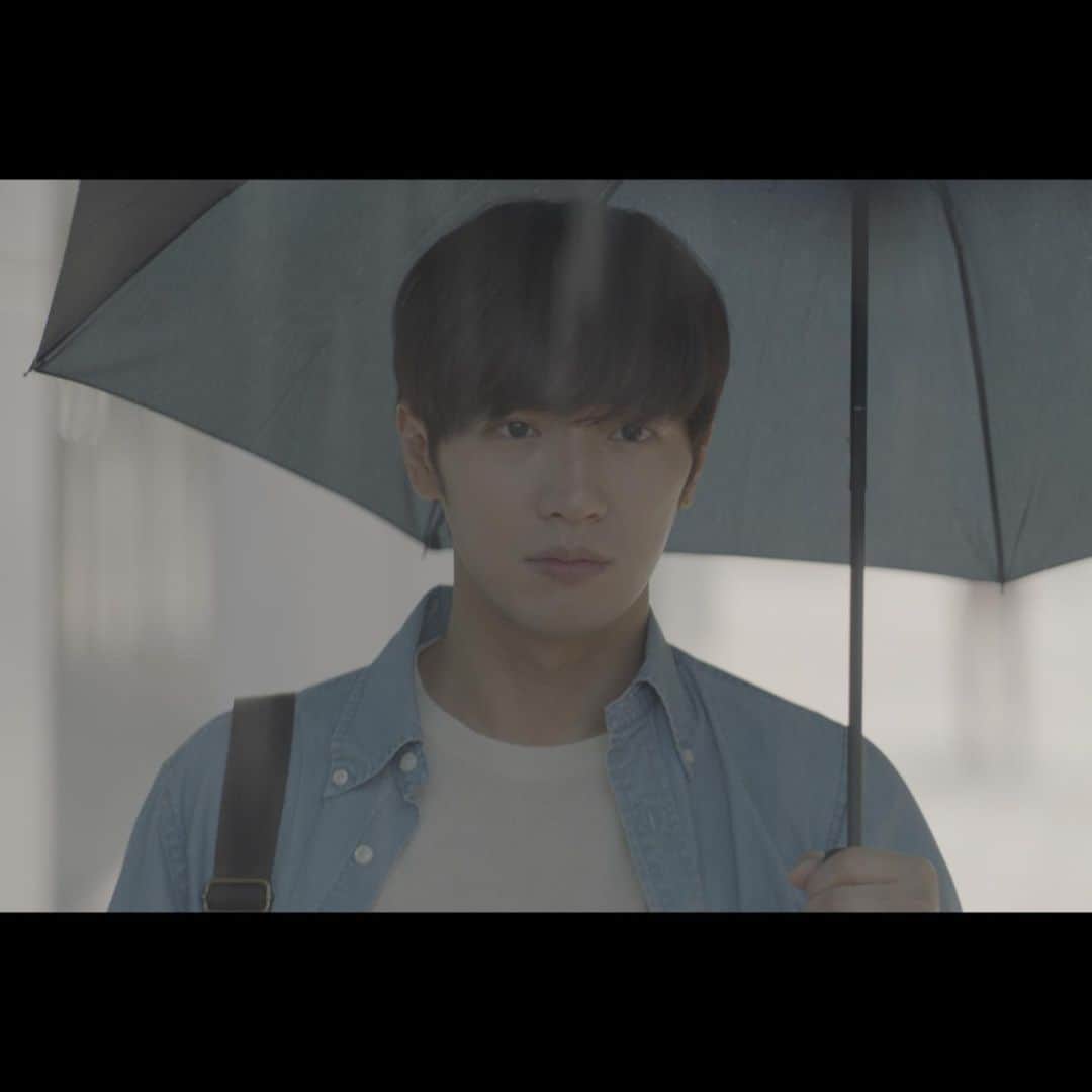 イ・サンヨプのインスタグラム：「비조심하시길 #평일오후세시의연인 스틸컷이에요 이거 시그널아니라구」