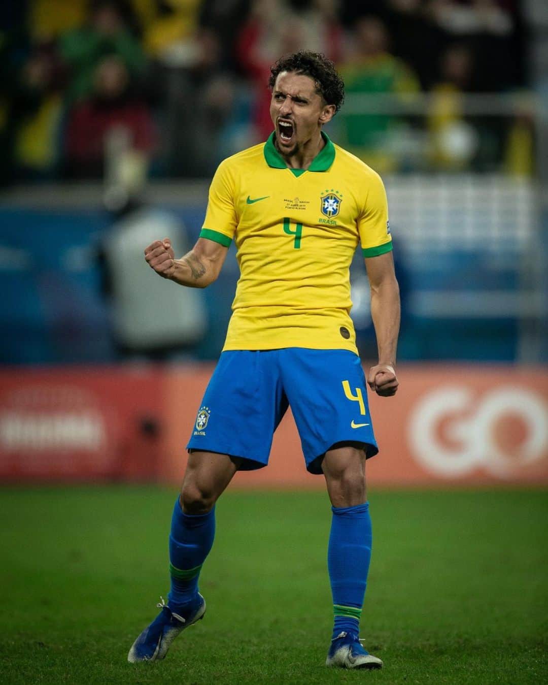 マルコス・アオアス・コレアのインスタグラム：「Mais um passo dado, é o nosso Brasil na semi final! Obrigado a todos que vibraram e apoiaram a nossa seleção. 🇧🇷 #CopaAmerica2019 #JuntosSomosMaisFortes」