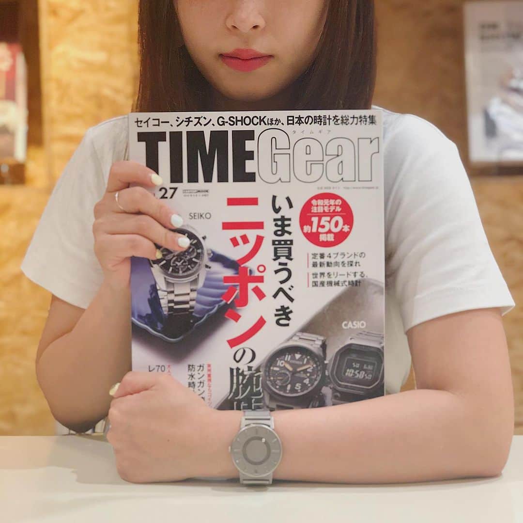 Eone Time Japanさんのインスタグラム写真 - (Eone Time JapanInstagram)「時計専門誌TIME GEARさんに紹介されました！売れ筋モデルでのご紹介ありがとうございます😊 . Design for everyone, Eone . www.eone-time.jp . . #timegear #タイムギア #watch #時計 #腕時計 #おしゃれ #デザイン #視覚障害 #bradleytimepiece #eone #everyone #ブラッドリー #イーワン #ブラッドリータイムピース #さわる時計 #今日の時計 #時計好き #お洒落さんと繋がりたい #ペアウォッチ #プレゼント #記念日 #マイブーム #시계 #브래들리타임피스 #นาฬิกา #雑誌」6月28日 19時19分 - eone_japan
