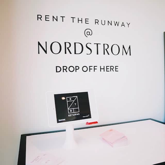 Nordstromさんのインスタグラム写真 - (NordstromInstagram)「Excited to announce our new partnership with @renttherunway! We now offer drop boxes at #NordstromLocal Melrose, Brentwood, DTLA, and #NordstromTheGrove for convenient & easy returns. Thank you to everyone who helped us celebrate tonight!」6月28日 13時57分 - nordstrom