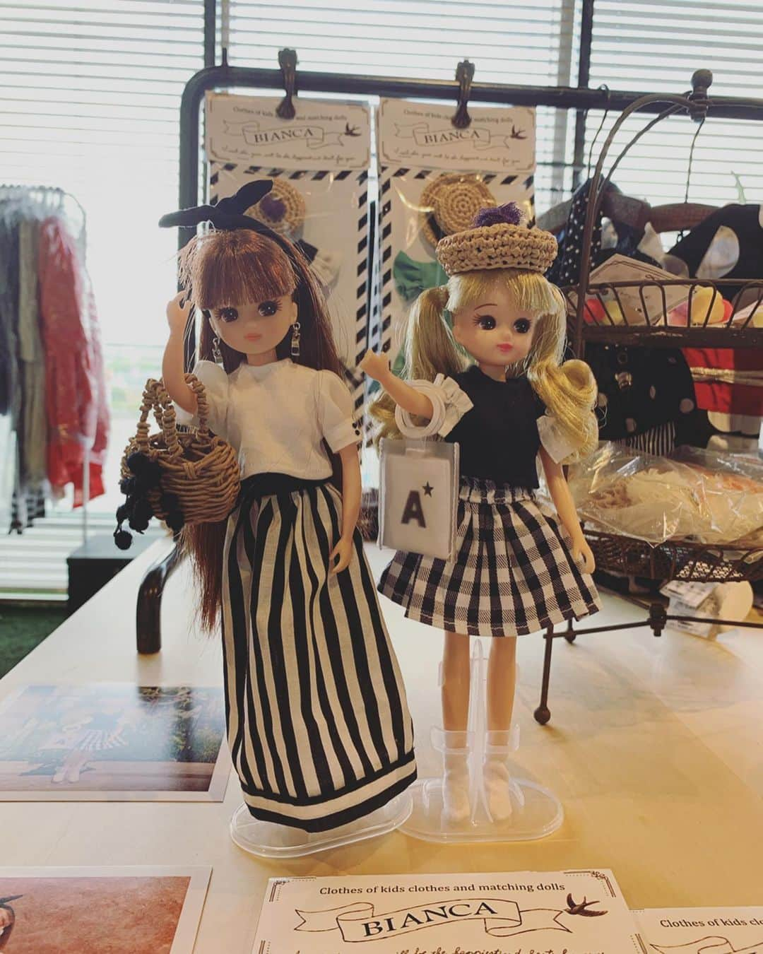 枚方T-SITEさんのインスタグラム写真 - (枚方T-SITEInstagram)「【5階 POP UP SHOP】子供服のBIANCAが5階でPOP UP SHOPをオープンしています。 永遠の憧れ、リカちゃんとお揃いの子供服があり、今回のおすすめ商品です。 サイズ展開は100〜130。もちろんリカちゃんのお洋服もご購入いただけます🙌  加えて、愛犬用のお洋服もご用意しており、こちらも子供服とお揃いが叶います👧🏻🐶 期間限定ショップは7月7日まで。  #枚方tsite #蔦屋書店 #bianca #子供服 #popupshop #リカちゃん人形」6月28日 14時35分 - hirakata_tsite