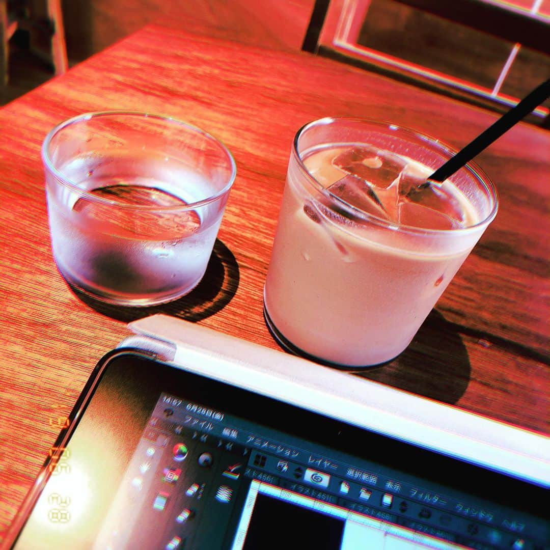 芦沢統人のインスタグラム：「最高のお供。」