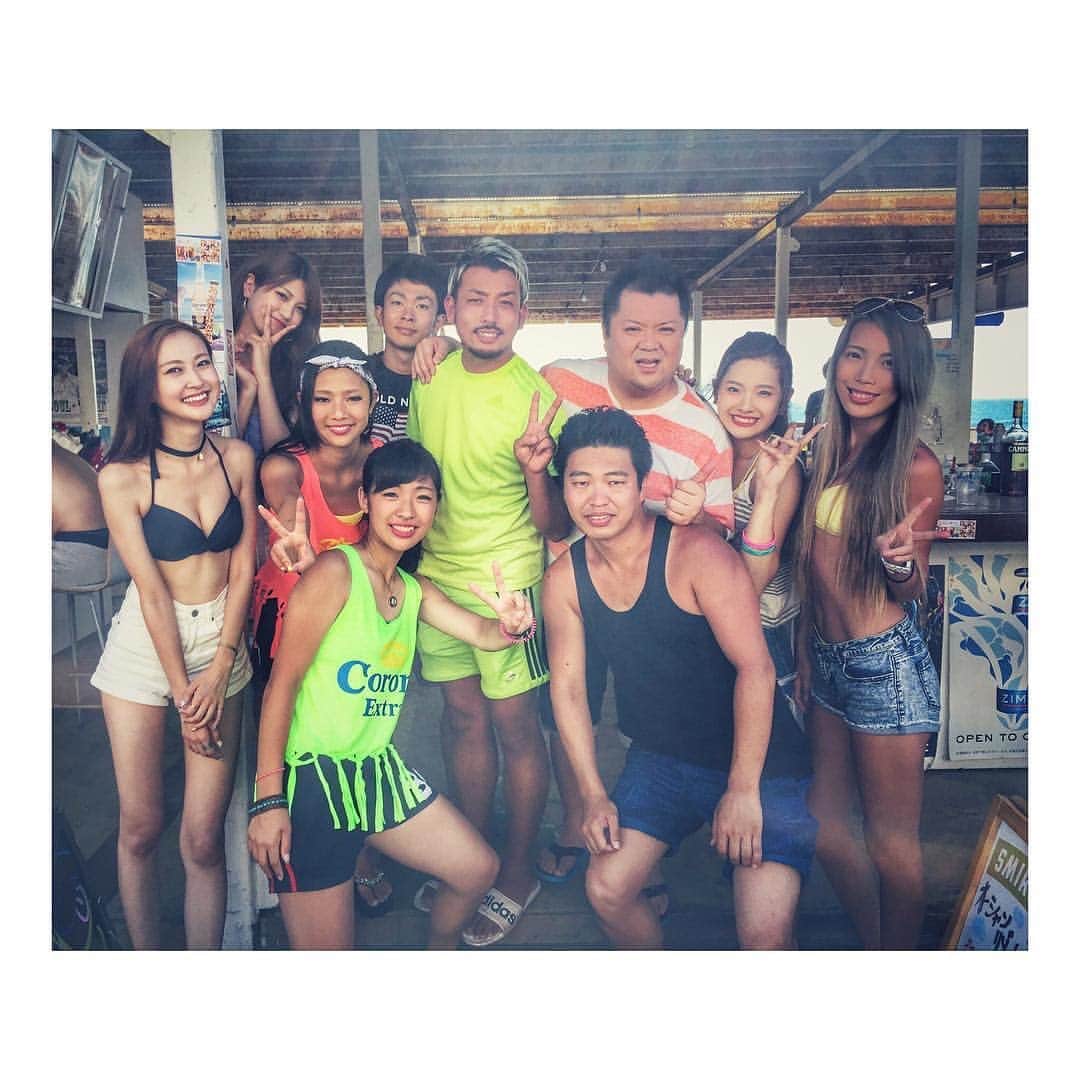 世界のアディ男のインスタグラム：「遂に2019夏🌊  俺が江ノ島に復活という噂が、、。 #海 #江ノ島 #湘南 #夏 #西浜」