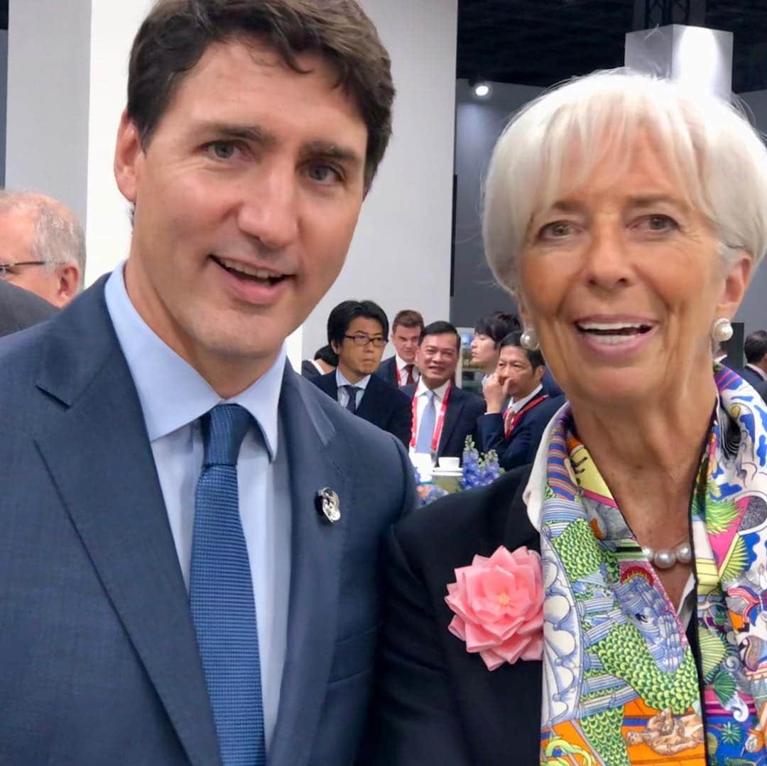 クリスティーヌ・ラガルドさんのインスタグラム写真 - (クリスティーヌ・ラガルドInstagram)「As always, it was great to meet with PM @justinpjtrudeau —this time at the #G20 in Osaka. The IMF’s partnership with #Canada continues to go from strength to strength.」6月28日 15時49分 - christinelagarde