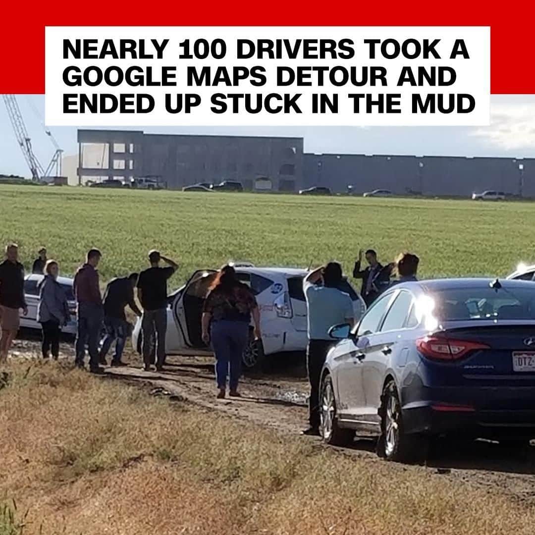 CNNさんのインスタグラム写真 - (CNNInstagram)「Ok Google, get me out of this field. About 100 drivers trying to avoid a traffic jam near Denver International Airport wound up on a muddy road Sunday after Google Maps provided users with a detour. Some vehicles couldn’t make it through the sludge, and dozens became trapped behind them. Google said the road was not marked as private. "While we always work to provide the best directions, issues can arise due to unforeseen circumstances such as weather. We encourage all drivers to follow local laws, stay attentive, and use their best judgment while driving." (📸: Connie Monsees)」6月28日 16時00分 - cnn
