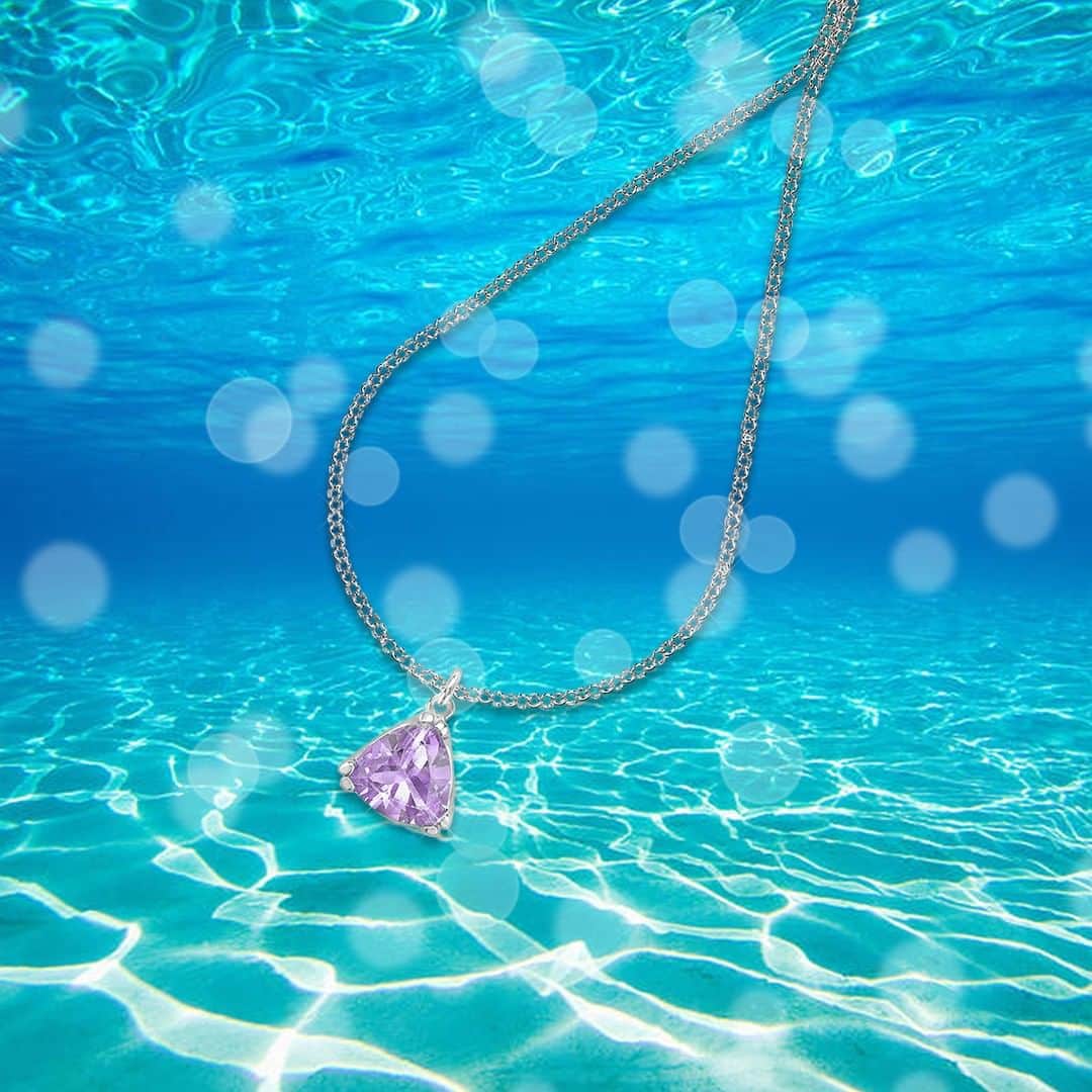 ダウアー&ホールさんのインスタグラム写真 - (ダウアー&ホールInstagram)「Sparkle like a mermaid this summer in the gorgeous gemstones from our Sale! . . #Sale #SummerSale #Discount #Offer #Gems #Jewels #Mermaid #Amethyst #SummerStyle #Pendant #Sparkle #Jewellery #Jewelry #DowerAndHall」6月28日 16時10分 - dowerandhall
