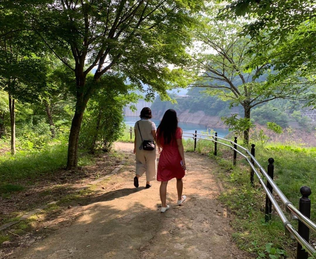 大村 奈央さんのインスタグラム写真 - (大村 奈央Instagram)「🌳🏞💧👭🗾☀️」6月28日 16時13分 - naoomura