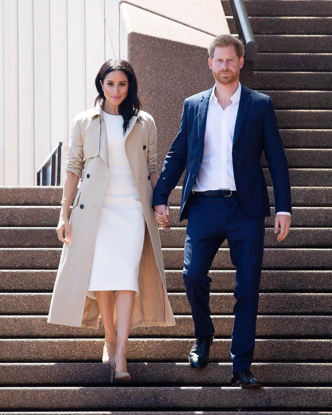 Vogue Australiaさんのインスタグラム写真 - (Vogue AustraliaInstagram)「The Sussexes are going on tour! (Again!). #MeghanMarkle and #PrinceHarry have officially announced they will be undertaking a royal tour to Southern Africa at the end of this year. The royal couple have confirmed their baby son, #Archie, will be accompanying them on the trip too. What does this all mean? Well for one thing, it's time to prepare yourself for another royal tour wardrobe courtesy of the duchess! In the bio link, we've put together everything else we know so far about this family affair. 📷 Getty Images」6月28日 16時16分 - vogueaustralia