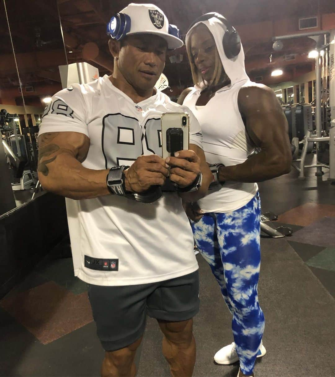 Hidetada Yamagishiさんのインスタグラム写真 - (Hidetada YamagishiInstagram)「Late night pump with queen @iriskyle fueled by @gaspari #superpumpmax and #proveneaa at of course the best gym in sin city @cityathleticclub #cityathleticclub  Get your pre workout @bodicafe we have many selections for you!」6月28日 16時18分 - hideyamagishi