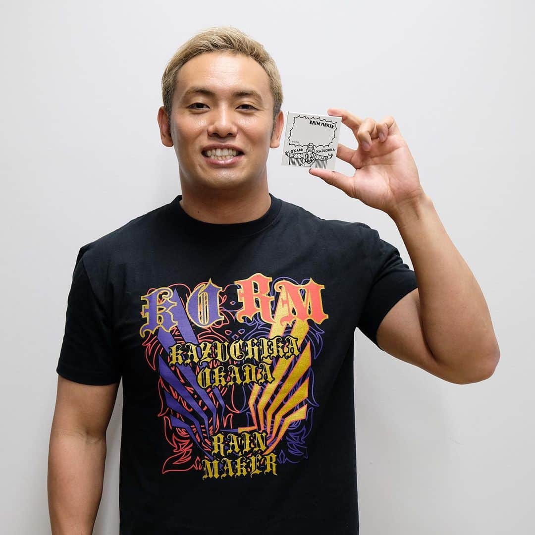 ASOKO ZAKKA STOREさんのインスタグラム写真 - (ASOKO ZAKKA STOREInstagram)「‼️7月6日(土)発売‼️ ASOKO de 新日本プロレス . 「新日本プロレス」とのコラボレーションアイテムを2019年7月6日（土）より発売いたします！ デザイナー“takesick”の手によってライオンマークと棚橋弘至選手、オカダ・カズチカ選手、内藤哲也選手はユーモアのあるオシャレなデザインとなって登場します！！ 普段使いにも試合観戦にも使えるバッグやポーチ、クリアボトルなど全28アイテム。  また、7月6日よりASOKO原宿店では、棚橋弘至選手、オカダ・カズチカ選手、内藤哲也選手の直筆サインパネルを展示します。 メッセージ入りの貴重なパネルを是非お店でご覧ください！ . ●商品情報の詳細、その他情報はASOKO公式サイトまで　 http://www.asoko-jpn.com/ . #ASOKO #新日本プロレス #njpw #njpwworld #プロレス #コラボレーション #collabration  #オカダカズチカ  #CHAOS @njpw1972 @rainmakerxokada」6月28日 16時28分 - asokojpn