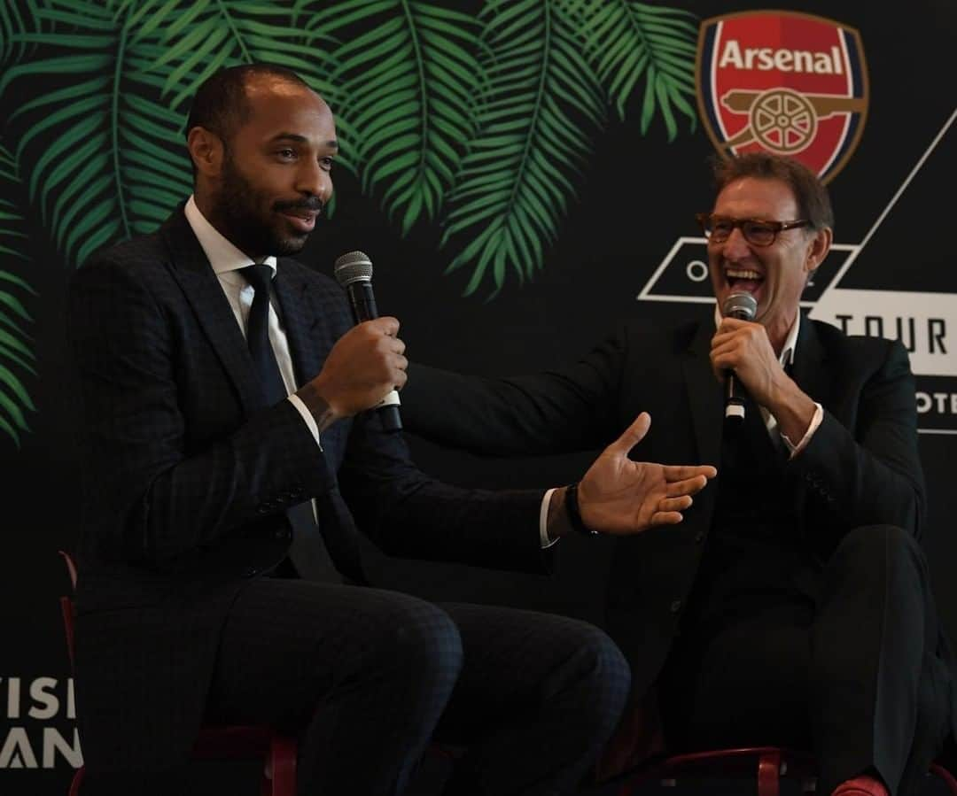 アーセナルFCさんのインスタグラム写真 - (アーセナルFCInstagram)「👀 Look who made a visit to #EmiratesStadium yesterday...⁠ ⁠ #Thierry #Henry #Adams #Arsenal #Gunners #AFC #legends #VisitRwanda」6月28日 16時50分 - arsenal