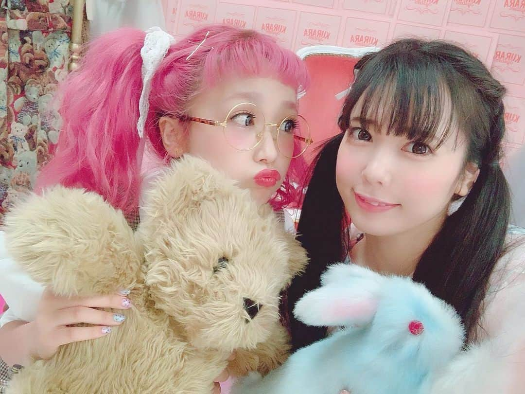 恋汐 りんごさんのインスタグラム写真 - (恋汐 りんごInstagram)「💘 💗 💘 💗 ひかぷぅと♡(Ｕ*^ω^*Ｕ) 久しぶりにあえてうれしかった！✨ なてゅっぽいことしたいなのなあ（ 'ᴗ'ＵΞＵ'ᴗ'）✨ #swankiss  #ひかぷぅ #japanesefashion  #恋汐りんご  #なまいきりぼんスタジオ」6月28日 17時06分 - sioringogo