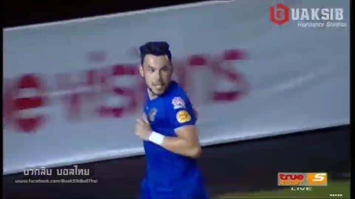 ヴィンセント・ケインのインスタグラム：「Last kick for @airforceutd  #airforceunited #vincent #kv11 #pk #goal #lastkick」