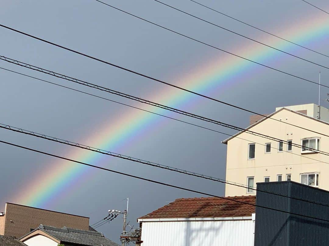 安藤モモ子さんのインスタグラム写真 - (安藤モモ子Instagram)「虹が！ どんな色の人も、みんな幸せになる架け橋に見えました！！ welcome to 美しい地球！」6月28日 17時33分 - momokoando