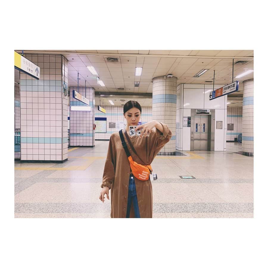 Shizukaさんのインスタグラム写真 - (ShizukaInstagram)「✴︎✴︎✴︎ Memories of the trip in KOREA.  基本は地下鉄に乗って色んな場所へ。  海外の駅って 個性的でワクワクする。 - #Dream_Shizuka #DreamShizuka #KOREA #🇰🇷 #Trip #subway」6月28日 17時37分 - shizuka_dream06
