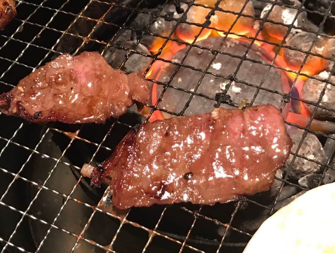 弘松芹香さんのインスタグラム写真 - (弘松芹香Instagram)「肉食べたい人おったから肉食べたりした。 爆たのしかったわい。✌️✌️ . . #ちさ丸 #肉 #焼肉 #にく #にくすたぐらむ #腹一杯」6月28日 17時38分 - _kznrs