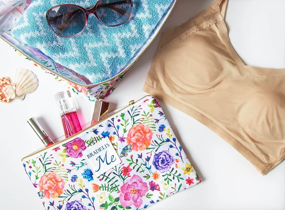 のインスタグラム：「Destination? Anywhere. Packing? Sorted. Get ready for your next adventure with our new Travel Pouch series.  #summervibes #vacationtime #adventureawaits #travel #getaway #explore #wanderlust #instagood」