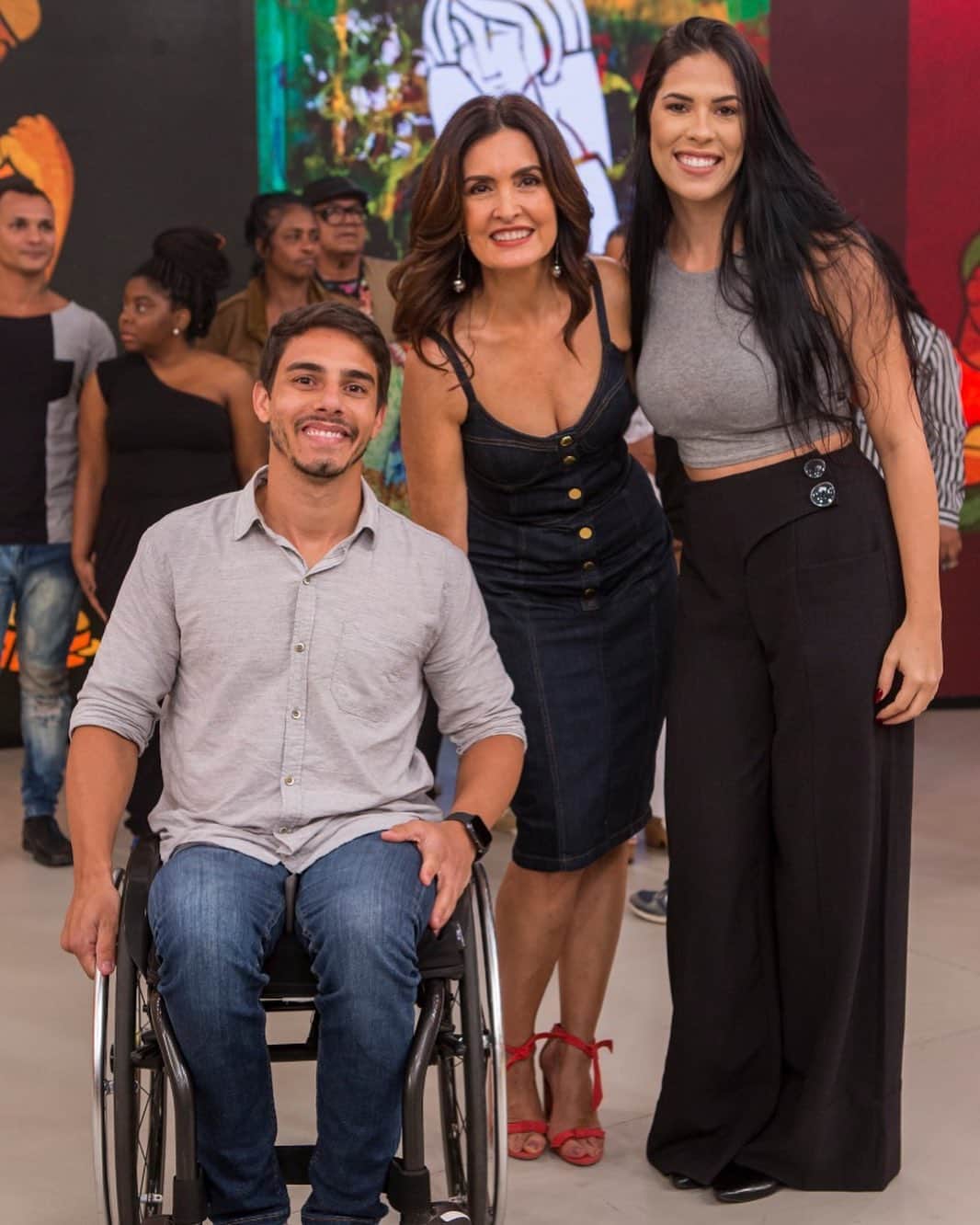 ファチマ・ベルナルデスのインスタグラム：「Vc gostou do quadro desta sexta #nossoamoreassim ? Mande sua história pra gente pelo nosso site no #gshow. Quem sabe vc não vem contar essa história pro Brasil todo. #encontrocomfatima」