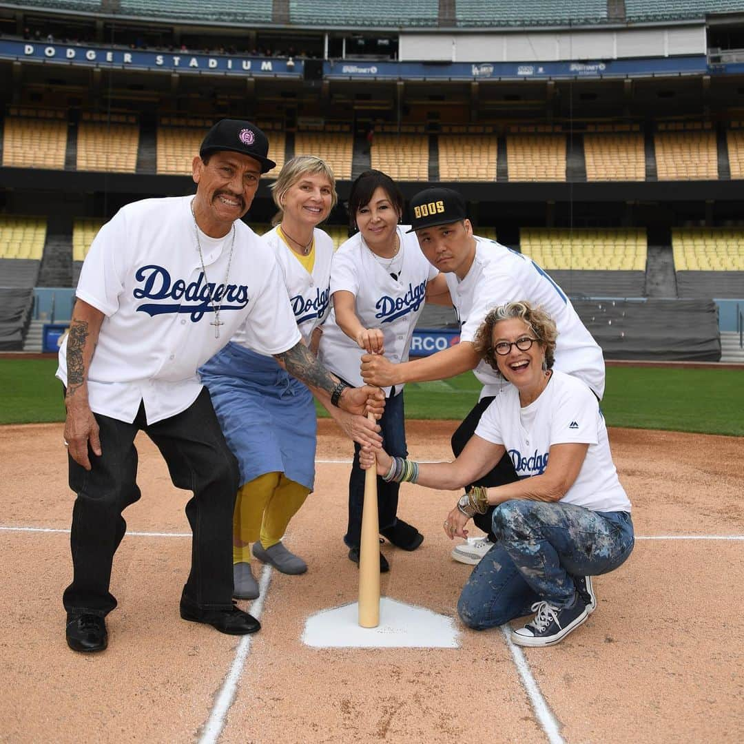 ダニー・トレホさんのインスタグラム写真 - (ダニー・トレホInstagram)「It's official, Trejo's Tacos is apart of the Dodgers first ever #LAFeedsBlue Chef Series at Dodger Stadium with Levy. We will be the first to serve in the series at home games from July 2nd to July 7th! #LADChefSeries Read More: *Link in Bio*」6月29日 4時00分 - officialdannytrejo