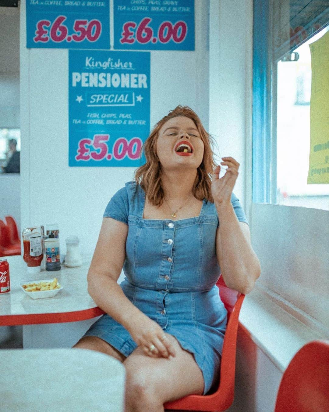 プリマークさんのインスタグラム写真 - (プリマークInstagram)「Our Friday vibes summed up @francescaperks 🙌🍟 Dress £15/€19 (Available in: 🇬🇧🇩🇪🇳🇱🇦🇹🇧🇪🇮🇪🇫🇷🇮🇹🇪🇸🇵🇹) #Primark #fashion #fblogger」6月29日 4時00分 - primark