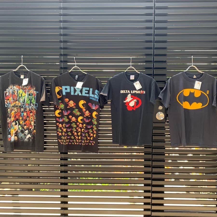 原宿シカゴさんのインスタグラム写真 - (原宿シカゴInstagram)「#原宿シカゴ原宿店 . . 人気の『ブラックTシャツ』😄💖 その中でも原宿店一押しは、、、 #スターウォーズ 、#marvel などの 『ムービーTシャツ』🎬 ¥1,200＋tax〜 ご用意しております✌️✌️ . 梅雨入りして足元悪い日が続きますが 原宿店スタッフ一同元気にお待ちしております☔️✌️ 《原宿店アクセス》 東京都渋谷区神宮前6-31-15 マンション31 A2F Tel☎︎03-6427-5505 . . #表参道#原宿シカゴ#古着#古着女子#古着男子#原宿#下北沢#吉祥寺#京都#90s#ビンテージ#ファッション#ムービーtシャツ  #harajukuchicago#usedclothing#vintage#fashion#black#movie#tshirt#instafashion#instagood#instalike」6月28日 19時37分 - harajukuchicago_official