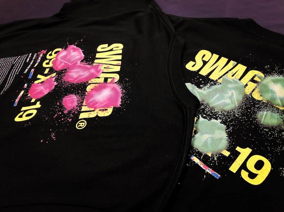 スワッガーのインスタグラム：「SWAGGER Spring Summer 2019 Collection ﻿﻿ ﻿﻿ “PAST﻿ AND FUTURE"﻿﻿﻿ ﻿ DIGITAL SPLASH LOGO TEE ﻿﻿ ﻿ ﻿﻿ #swagger_tokyo #swagger #SWG #swg_tokyo #スワッガー #springsummer2019 #tokyo ﻿#tee #tshirt」