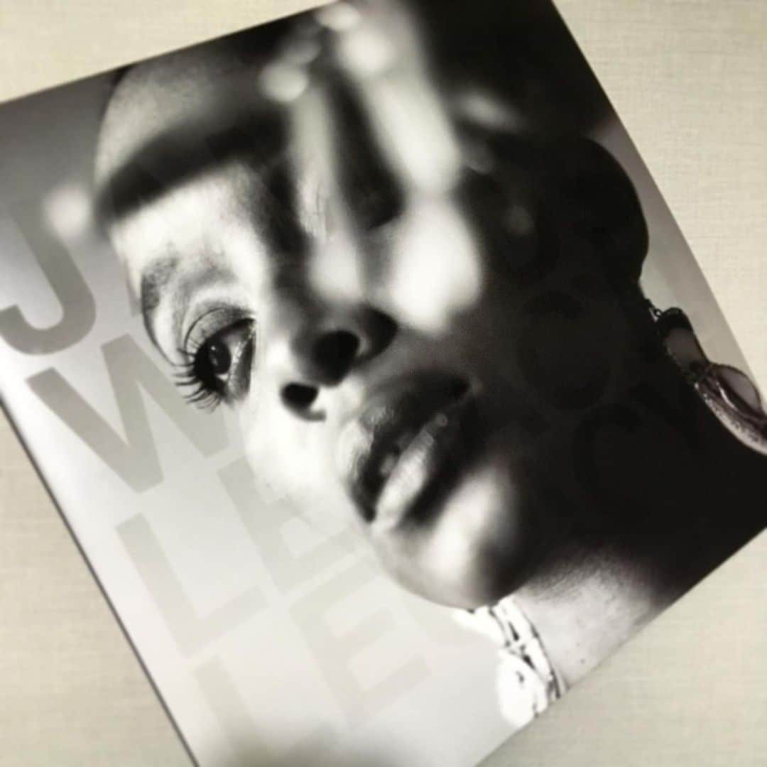 後藤正文さんのインスタグラム写真 - (後藤正文Instagram)「Jamila Woods Legacy! Legacy!  The best. 今のところ、今年いちばん好きなアルバム。」6月28日 19時50分 - gotch_akg