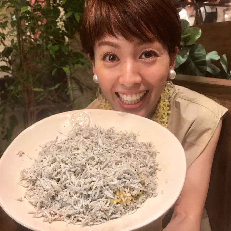 秋本ゆかりさんのインスタグラム写真 - (秋本ゆかりInstagram)「本日も今日感テレビをご覧頂いた皆様、ありがとうございました😊 天神5では、シラスや生ハム盛り放題のパスタが登場したり、2500m地点にいる環境でのフィットネスを体験しました😆酸素濃度が違ってもそんなに息苦しさを感じることはなく、普通にトレーニングしている感覚でしたが、30分で2時間運動したのと同じだとか🤭短時間で効率良く！魅力的だなぁ😳 .  #rkb#今日感テレビ#天神5 #イタリアンキッチンバンサン#シラス盛り放題パスタ#生ハム盛り放題パスタ#盛り過ぎました！ #高地環境フィットネス#テトラフィットホワイト福岡大濠公園店」6月28日 20時35分 - akimoto_yukari