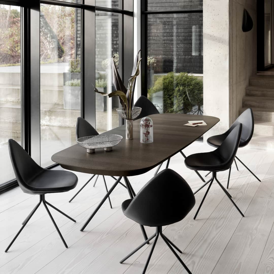 BoConceptさんのインスタグラム写真 - (BoConceptInstagram)「Reason to stay in. Defined by smooth, rounded edges and a sensual minimalism.  #ottawadiningtable #dininginstyle #diningtable #danishdesign #dinnerparty #timetocelebrate #boconcept #tgifriday」6月28日 20時37分 - boconcept_official