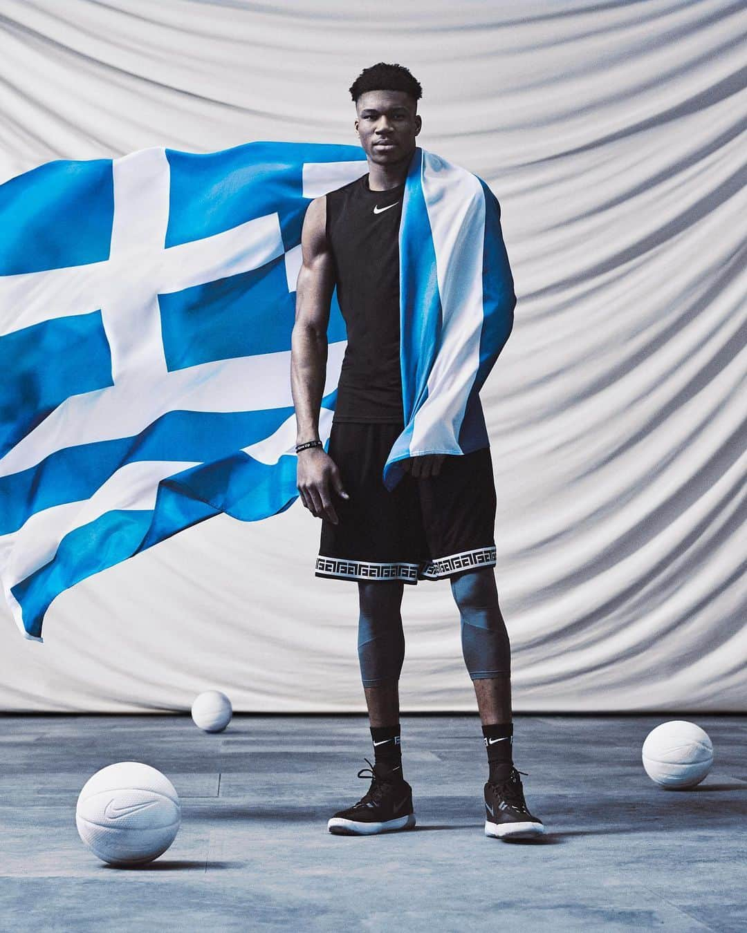 Nike Basketballさんのインスタグラム写真 - (Nike BasketballInstagram)「Introducing the Zoom Freak 1. ⠀⠀ ⠀ @giannis_an34’s debut signature shoe honors his family and Greek heritage, while designed for his freakish speed, power and control. ⠀⠀ ⠀  Arriving on nike.com July 1. Available in the U.S. July 10. LINK IN BIO. #zoomfreak1 #giannis #nike」6月28日 21時27分 - nikebasketball