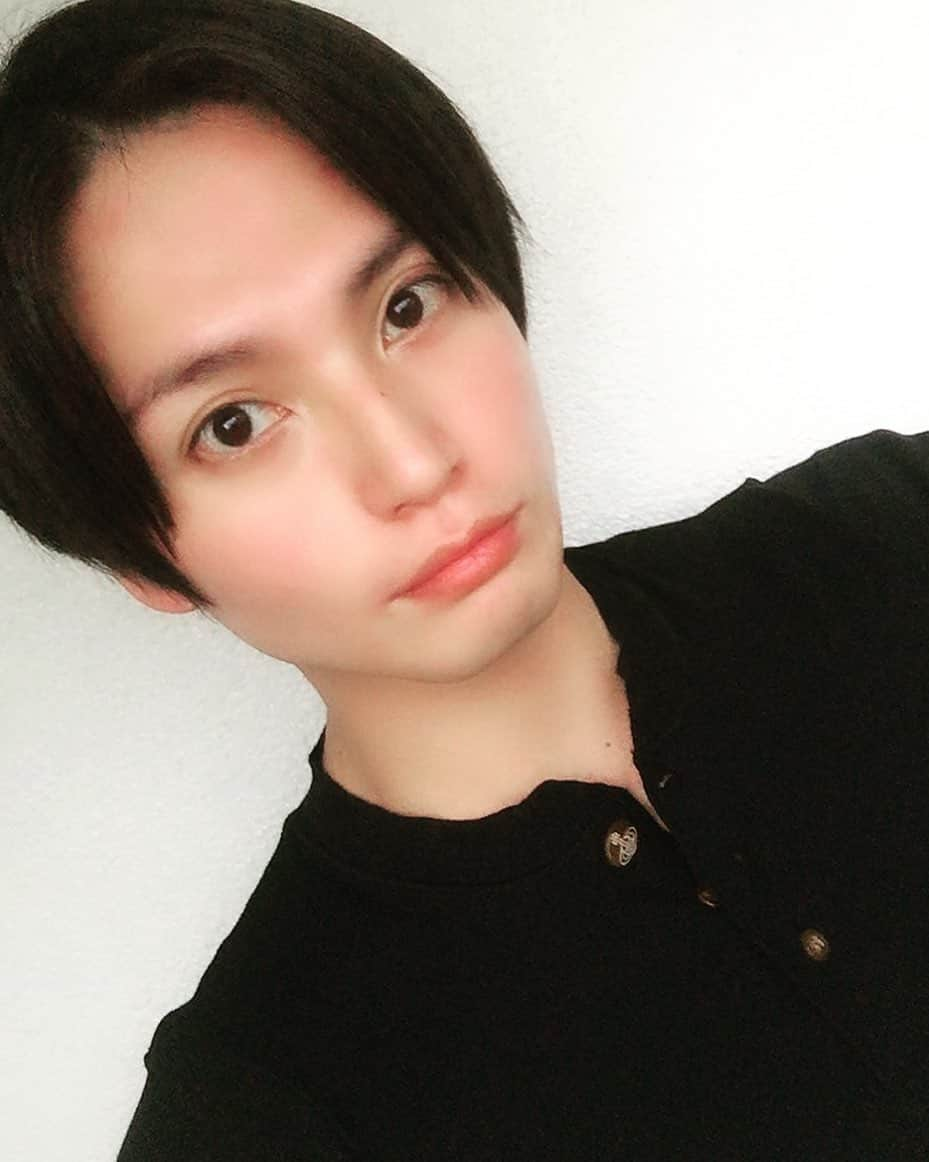 友常勇気さんのインスタグラム写真 - (友常勇気Instagram)「I had an easy day. I just stayed home and relaxed(っ´ω`c)♡ #友常勇気  #ゆったりな1日 #そんな日も #ありだよね？  #明日からまた #やるぞー」6月28日 21時21分 - yuki_tomotsune