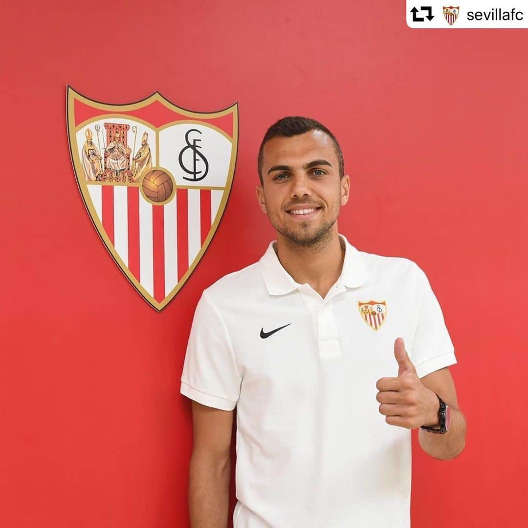 LFPさんのインスタグラム写真 - (LFPInstagram)「Joan Jordán moves from @sdeibar to @sevillafc! 😊👍🏻❤️ • #Jordan #SevillaFC #LaLigaSantander #LaLiga #LaLigaTransfers」6月28日 21時30分 - laliga