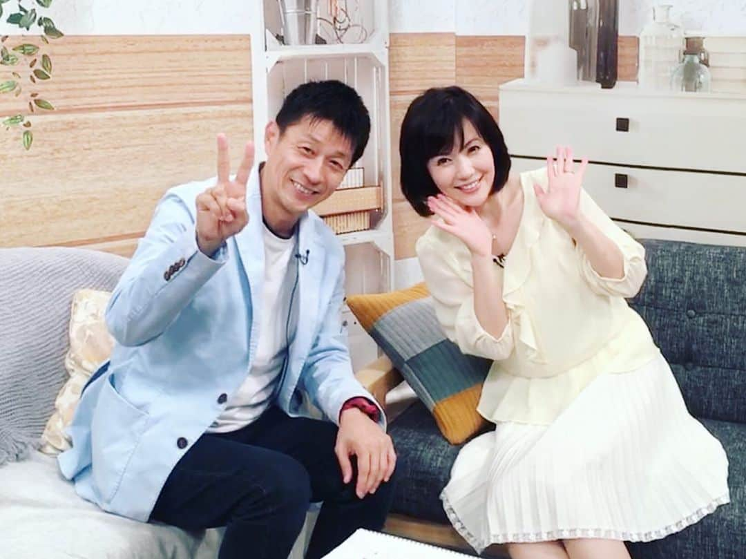 六車奈々さんのインスタグラム写真 - (六車奈々Instagram)「昨日のM'S TVを見逃したアナタ。 本日23時から再放送です。  振り返りVTRは、みほちゃん！はてさて馬券の行方は？ そしてお休みのみほちゃんに代わって、山田雅人さんがゲストでお越しくださいました！ 架空実況に、オリジナル格言、思い出の馬など、爆笑連続^ - ^ もちろん栗駒賞もしっかり予想！ ラブバレットは四連覇なるかしら？！ 再放送のM'S TV。 ぜひ見てね。  #グリーンチャンネル #岩手競馬 #山田雅人 さん #矢部みほ ちゃん #六車奈々 #架空実況 #楽しい #働くママ #ぜひ見てね #というか #見なきゃ損」6月28日 21時51分 - nanarokusha