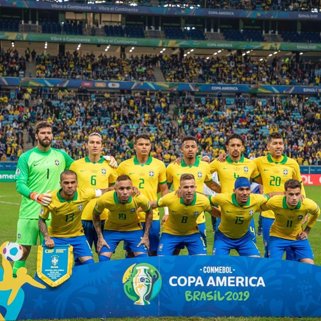 ロベルト・フィルミーノさんのインスタグラム写真 - (ロベルト・フィルミーノInstagram)「Vamos 🇧🇷🙏🏻💪🏼」6月28日 21時54分 - roberto_firmino