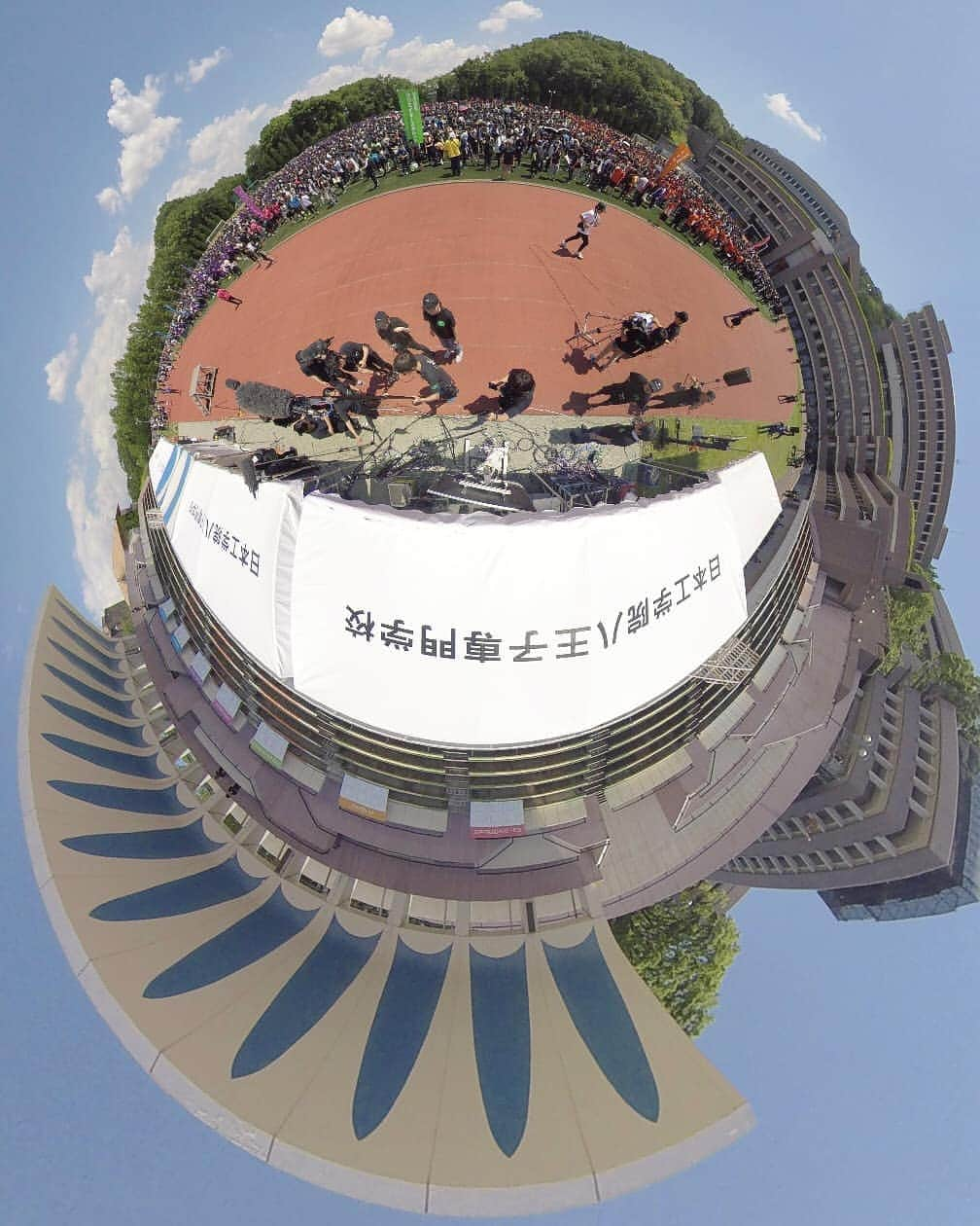 日本工学院さんのインスタグラム写真 - (日本工学院Instagram)「#360°カメラ撮影 <教職員投稿写真>  #日本工学院 #nihonkogakuin #専門学校 #日本工学院八王子専門学校 #日本工学院専門学校 #工学院 #教職員投稿写真 #体育祭 #お祭り気分 #アオハル#あおはる #体育祭 #放送芸術科 #仲良くなれた これからも#みんな仲良くしてください #青空 #カメラワーク #テック」6月28日 22時05分 - nihonkogakuin