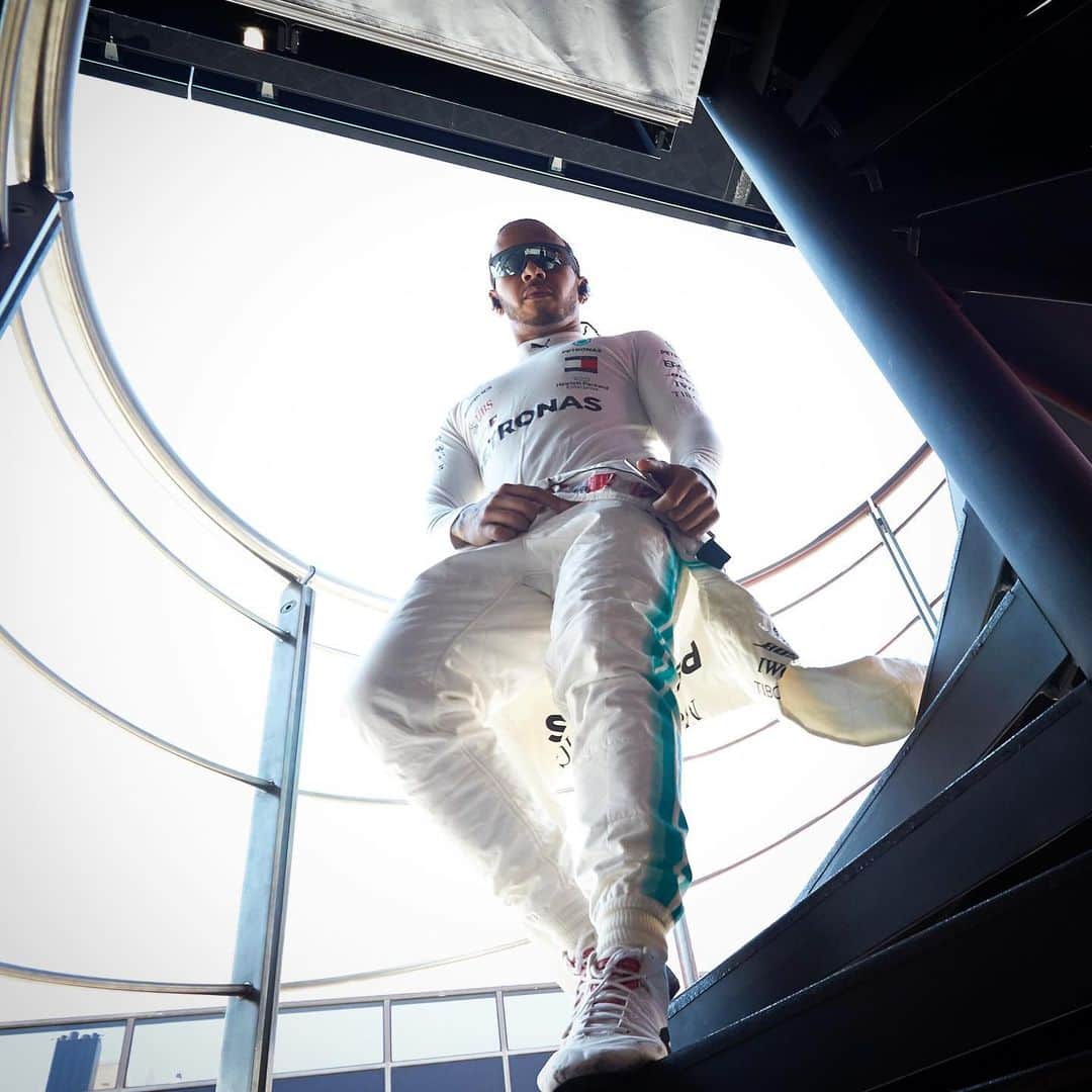 MERCEDES AMG PETRONASさんのインスタグラム写真 - (MERCEDES AMG PETRONASInstagram)「Focus 👊 @lewishamilton • #MercedesAMGF1 #Mercedes #F1 #LH44 #LewisHamilton #AustrianGP #PETRONASmotorsports」6月28日 22時07分 - mercedesamgf1