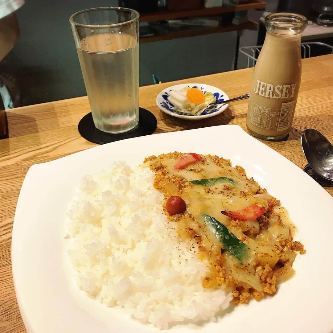 山本ひかるのグルメインスタ