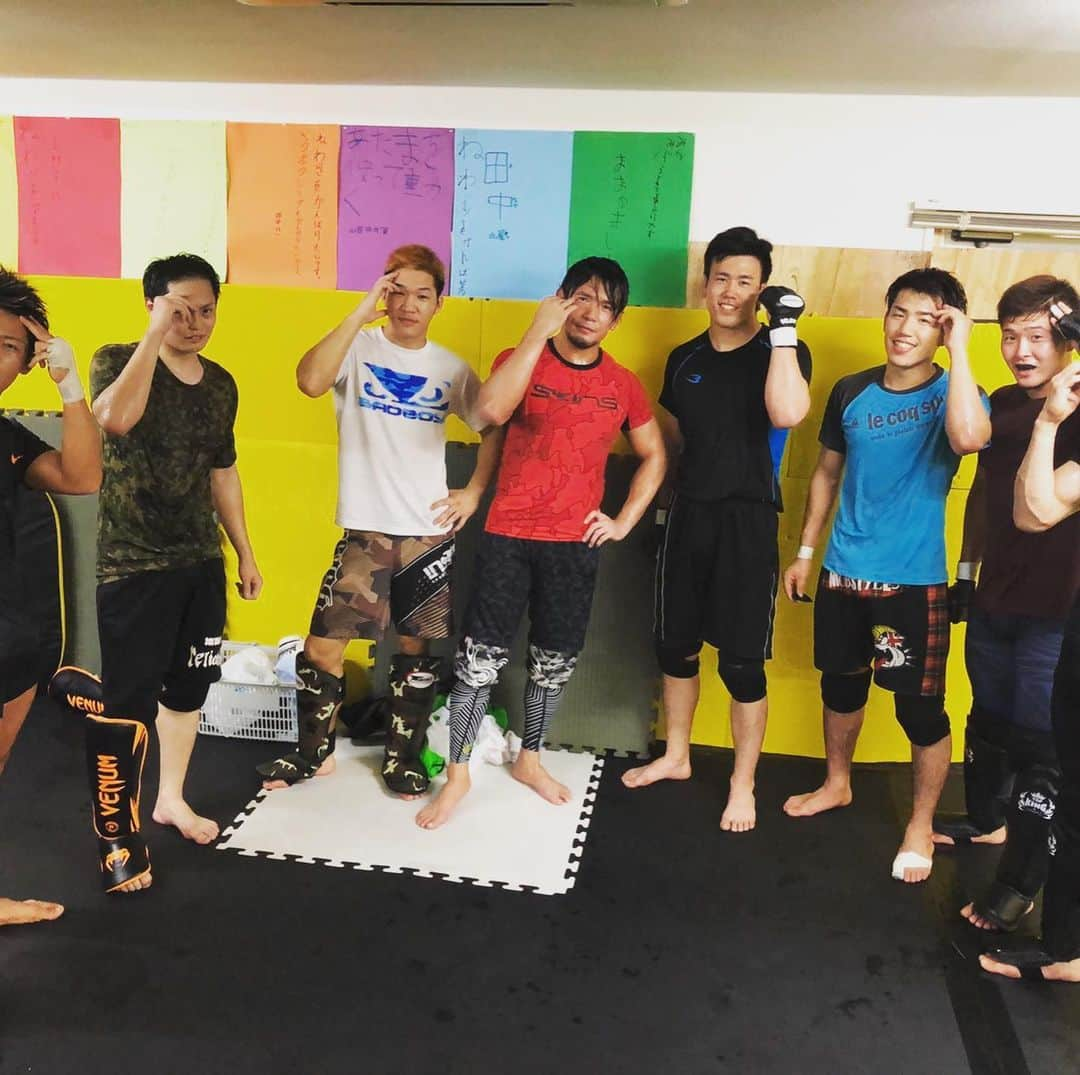 YAMATOのインスタグラム：「It was MMA training at MMA gym "reliable" tonight.  I'm dead! #dragongate #prowrestling  #mixedmartialarts #mma #総合格闘技 #reliable #リライアブル #grappling #グラップリング #寝技 #関節技 #ボクシング #キックボクシング #wrestling #レスリング #training #トレーニング #skins #トレーニングウェア #kobe #神戸 #japan #日本」