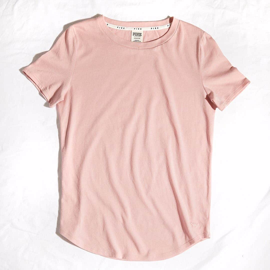 Victoria's Secret PINKさんのインスタグラム写真 - (Victoria's Secret PINKInstagram)「OMGEEE! It’s officially a tee party 👕🎉Stock up on $7.95 Basic Tees! Better hurry, this won’t last! ⏳ . . . 🇺🇸🇨🇦 (Prices in USD」6月28日 22時46分 - vspink